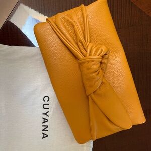 CUYANA Bow Clutch New